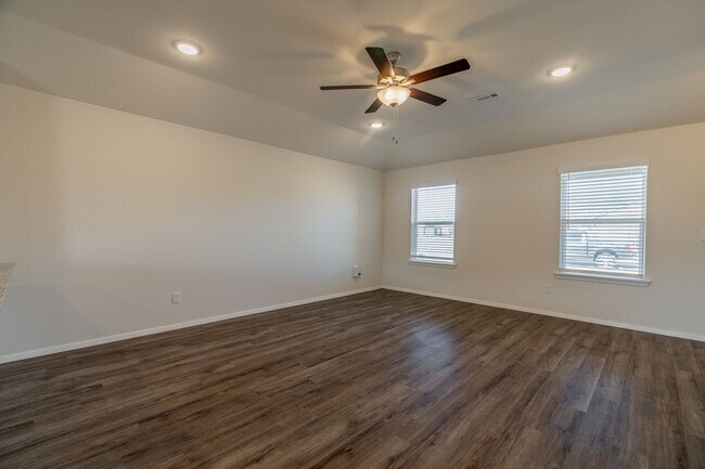 Building Photo - 3-bedroom 2 bath Home in Fayetteville!!