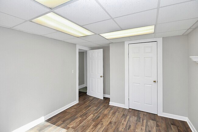 Building Photo - 209 Fairdale St