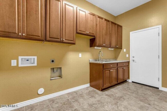 Building Photo - 17564 W Verdin Rd