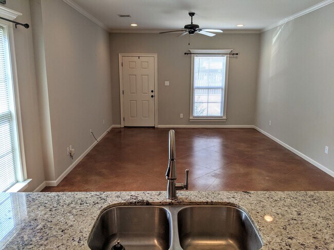 Building Photo - 112 Guilbeau Rd