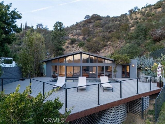 Building Photo - 2420 Bowmont Dr