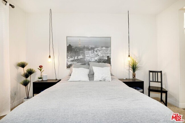 Building Photo - 7100 Playa Vista Dr