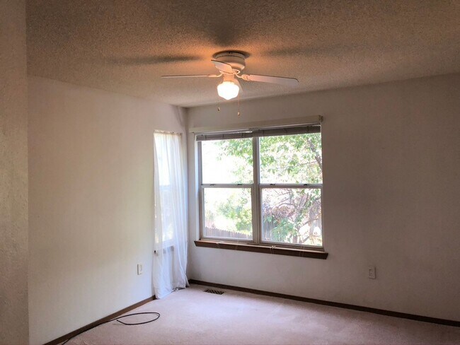Building Photo - 3969 Hilary Ct