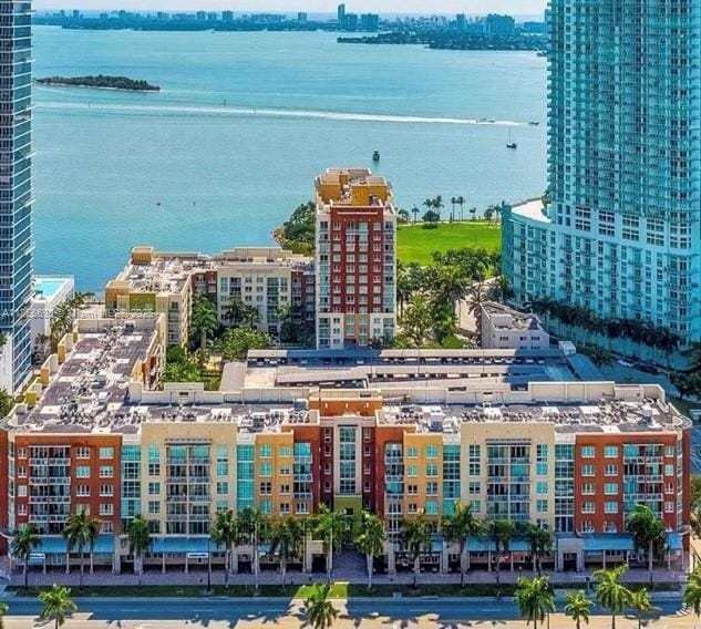 Building Photo - 2000 N Bayshore Dr