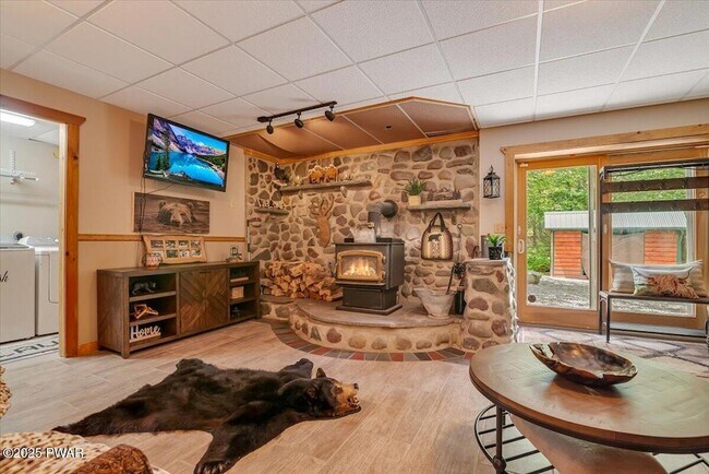 Building Photo - 134 Split Rock Rd