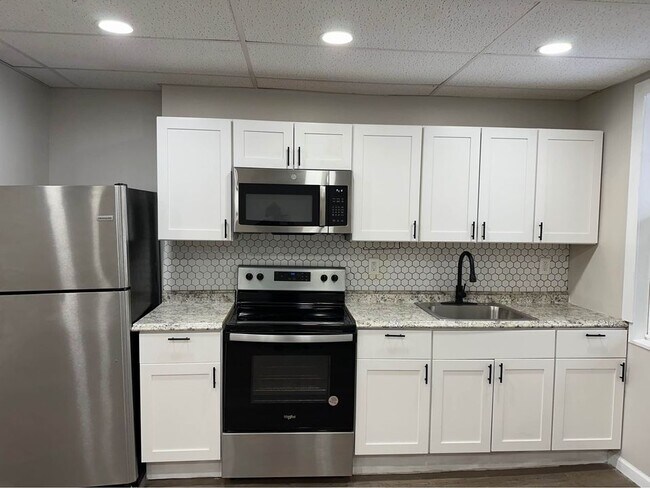 Building Photo - 1213 Pittston Ave