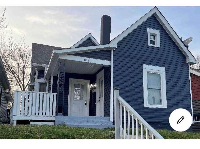 Primary Photo - 1226 Tecumseh St