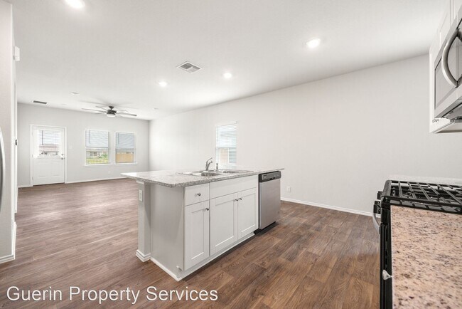 Building Photo - 4 br, 2.5 bath House - 133 Legendary Trail...