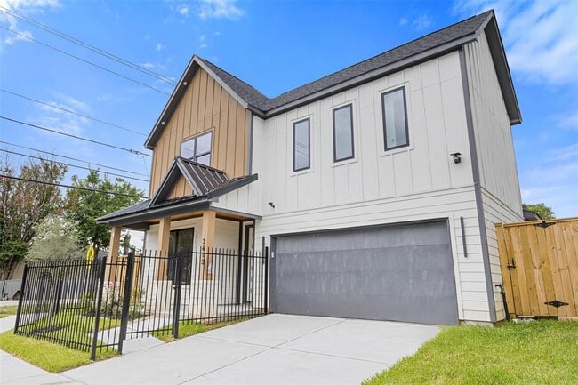Building Photo - 3613 Gano St