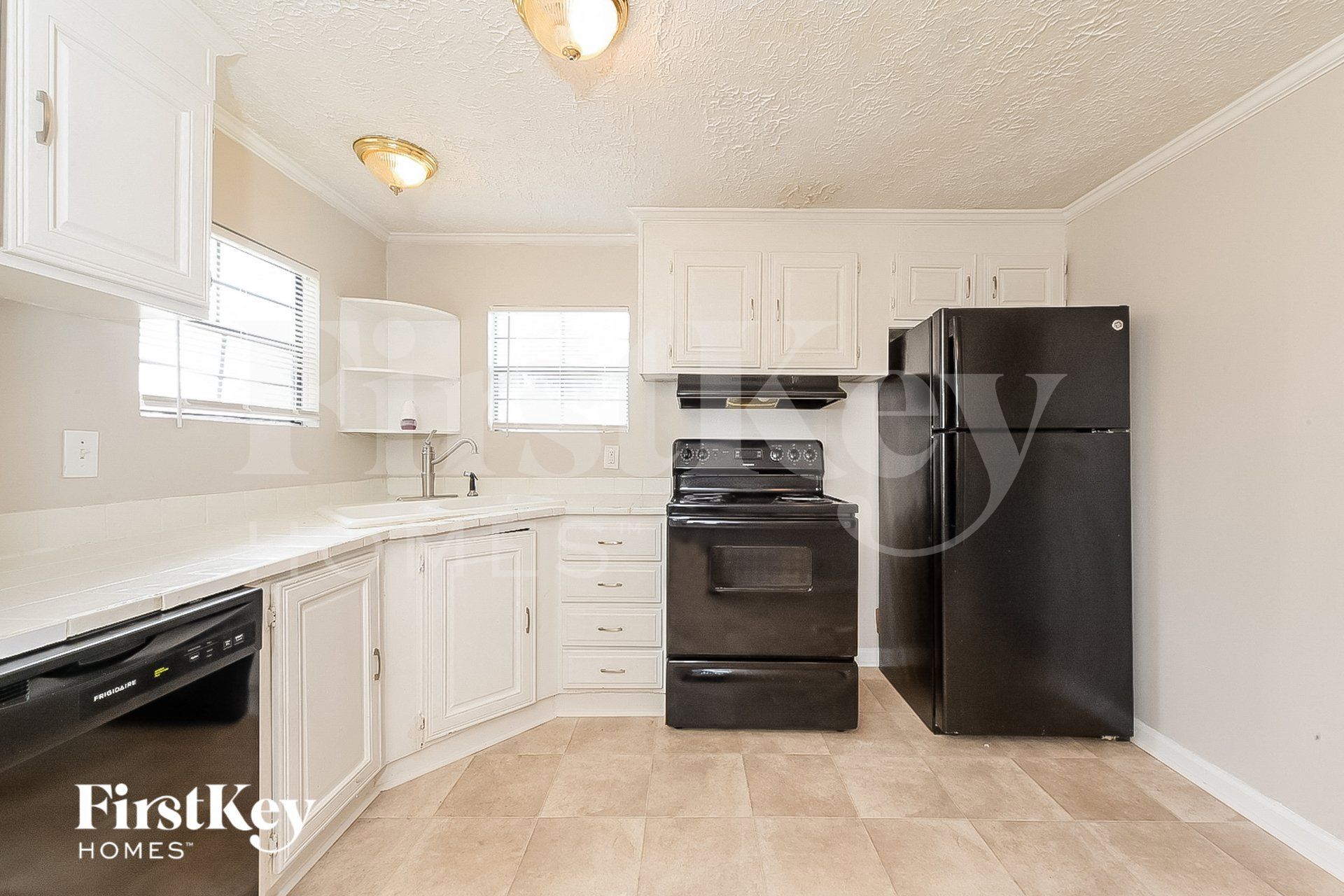 Building Photo - 160 Sherwood Loop