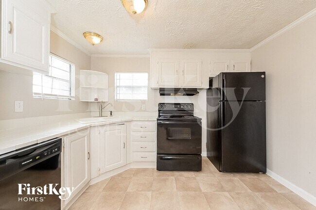 Building Photo - 160 Sherwood Loop