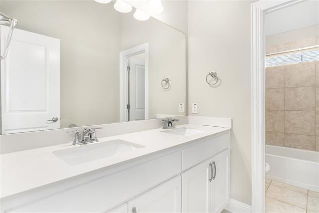 Building Photo - 12261 Hesse Dr