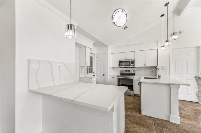 Building Photo - 10111 Limewood Ln