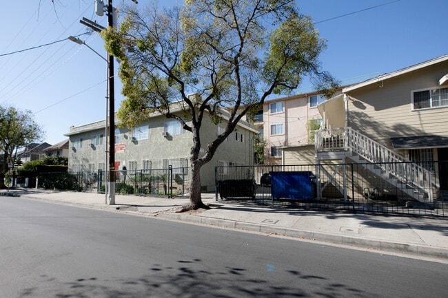 Building Photo - B29--2601-11 S Orchard/1238 W Adams