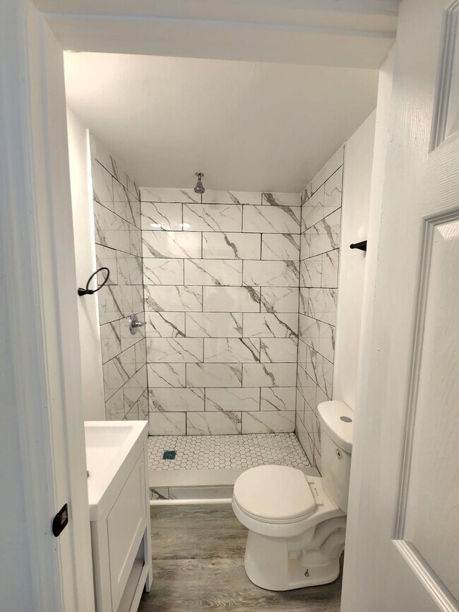 Building Photo - 1546 Moonflower St