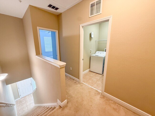 Building Photo - Chase Hollow #46