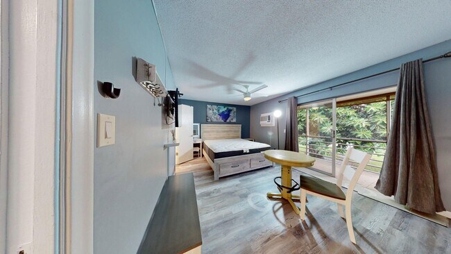 Building Photo - 1 BR 1.5  BEACH-THEMED ABODE- Century Vill...