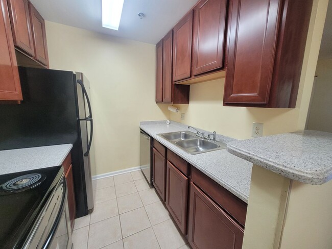 Building Photo - CONDO FOR RENT STAFFORD