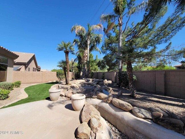 Building Photo - 2461 W Marlin Dr