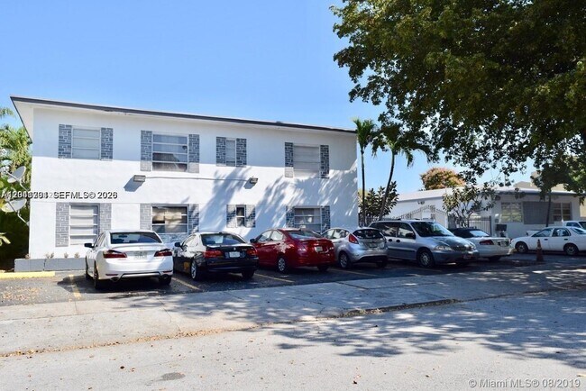 Building Photo - 1843 Dewey St