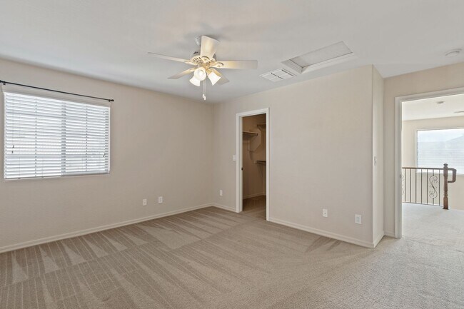Building Photo - Gorgeous 4 Bedroom Home in Phoenix!