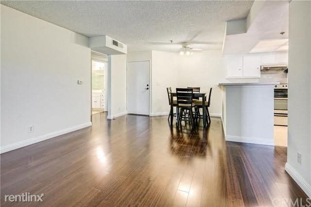 Building Photo - 2 br, 2 bath Condo - 64 N Mar Vista Ave