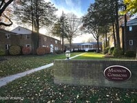 Building Photo - 142 South St