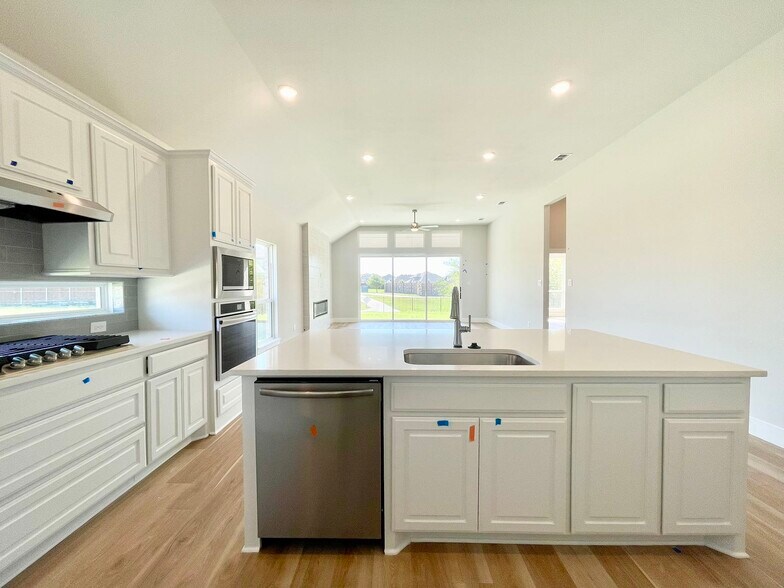 Building Photo - 13733 Riola Dr