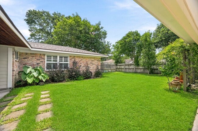Building Photo - 6131 Yarwell Dr