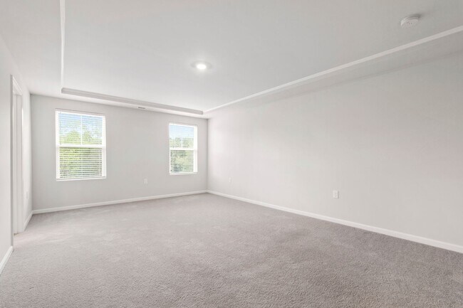 Building Photo - Bright & Beautiful! Modern 3-Bedroom Townh...