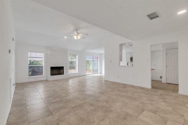 Building Photo - 4307 Eagle Fork Dr