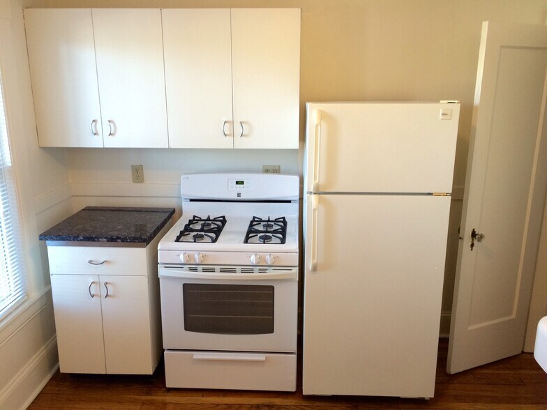 kitchen - 77 Prospect St