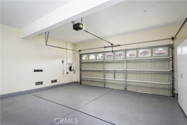 Building Photo - 16442 El Revino Dr