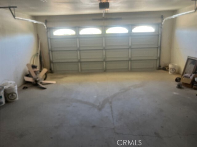 Building Photo - 57470 Crestview Dr