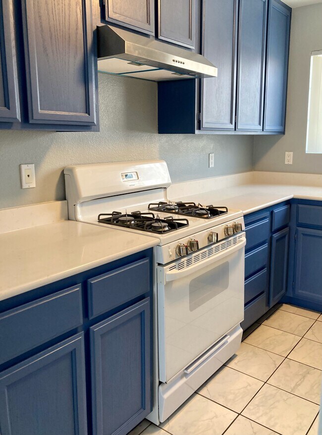Building Photo - 7728 Barbican Ct