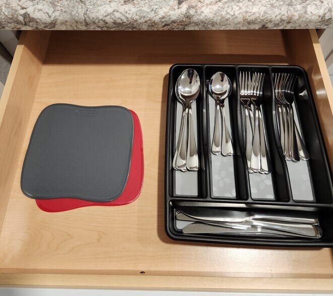 Building Photo - 450 Platt St