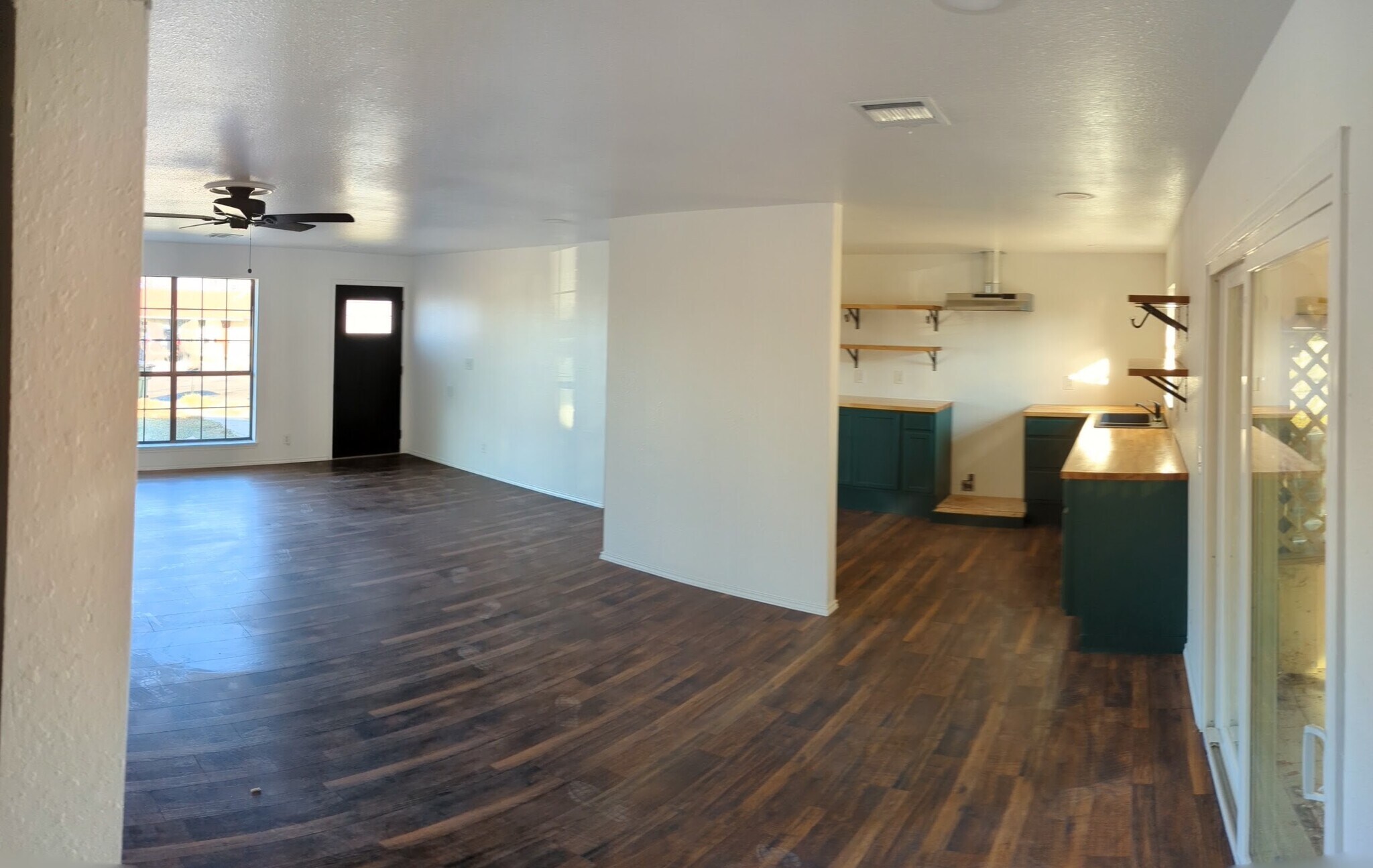 main living space - 107 W Mesquite St