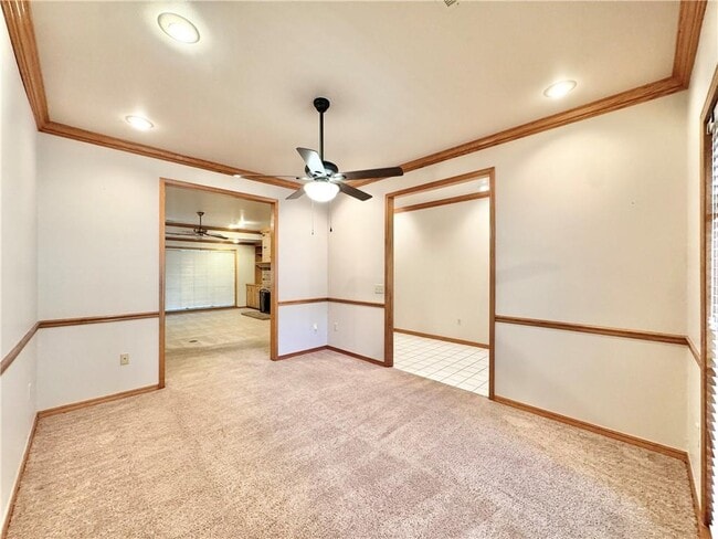 Building Photo - 768 E Birwin St