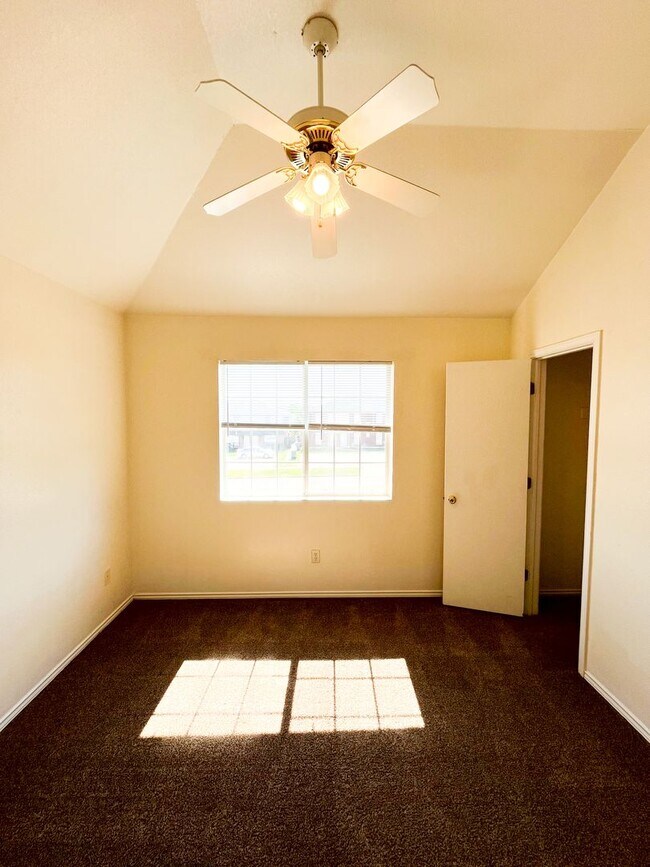 Building Photo - 4207 July Dr