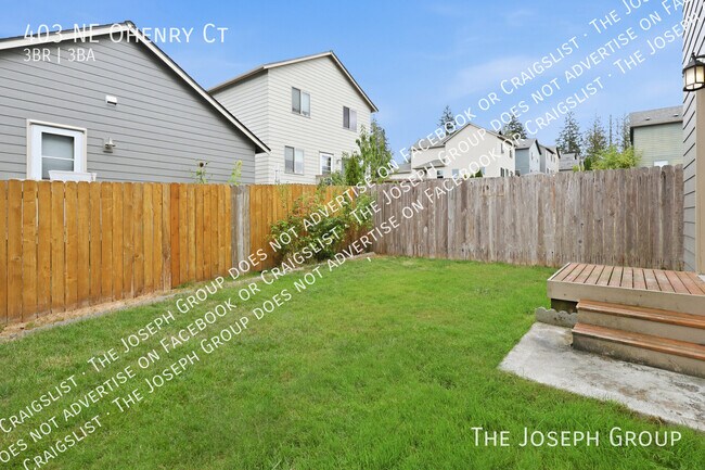 Building Photo - 403 NE Ohenry Ct