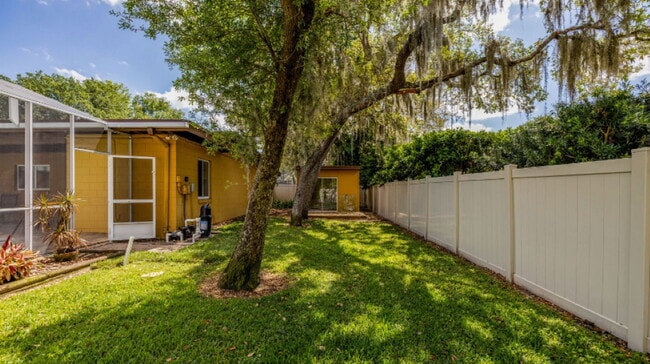 Building Photo - 1483 Glastonberry Rd