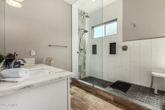 Building Photo - 4227 N 68th St
