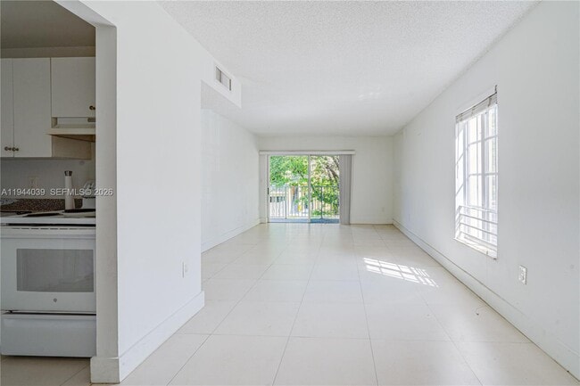 Building Photo - 5102 NW 79th Ave