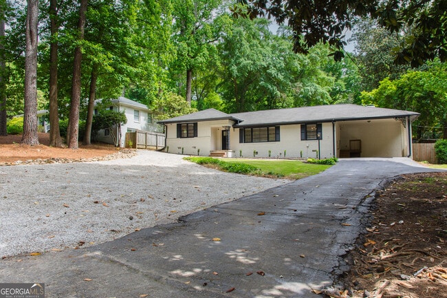 Building Photo - 4090 Land O Lakes Dr NE