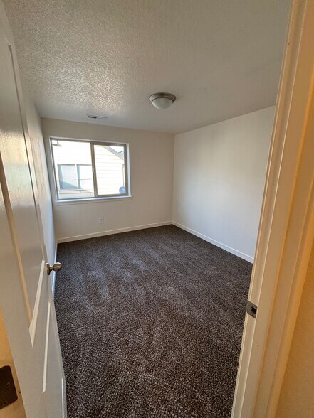 Bedroom 3 from hall - 13110 NE 25th St