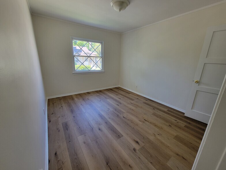 Building Photo - 13626 Leadwell St