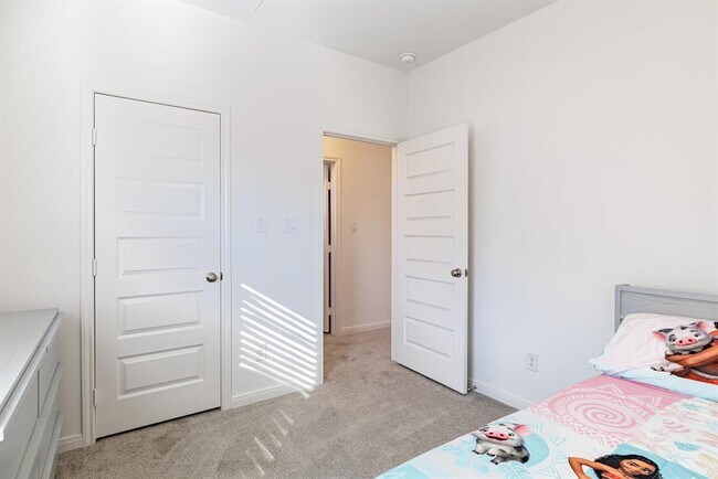 Building Photo - 317 Langhorne Bnd