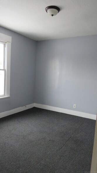 Building Photo - 705 Dixwell Ave