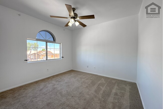 Building Photo - 5Bed/3Bath House at McDowell Rd/Avondale Blvd! Ready for Immediate Move-In!
