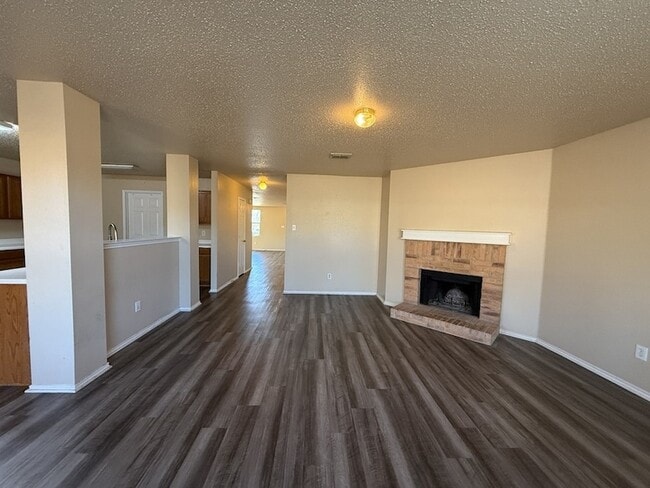 Building Photo - 3625 Clydesdale Dr